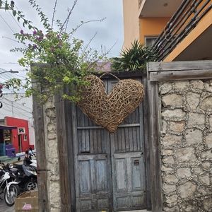 Meet your Posher, Lorie